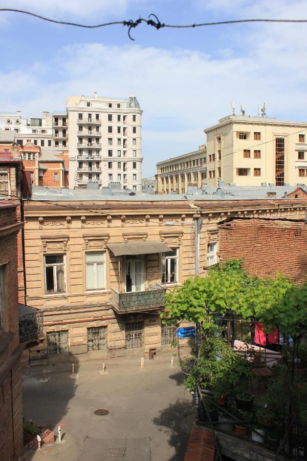 Valiko Hotel Tbilisi Ngoại thất bức ảnh