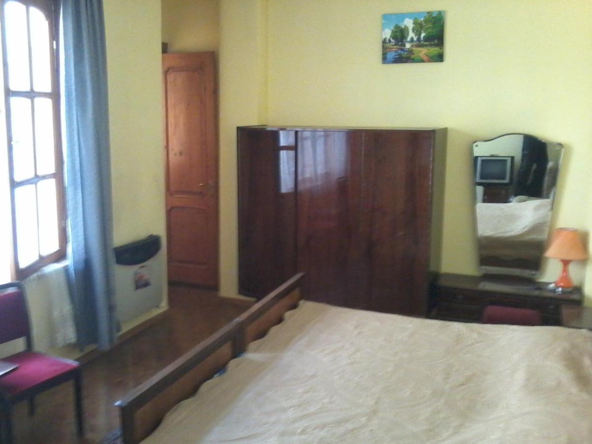 Valiko Hotel Tbilisi Ngoại thất bức ảnh