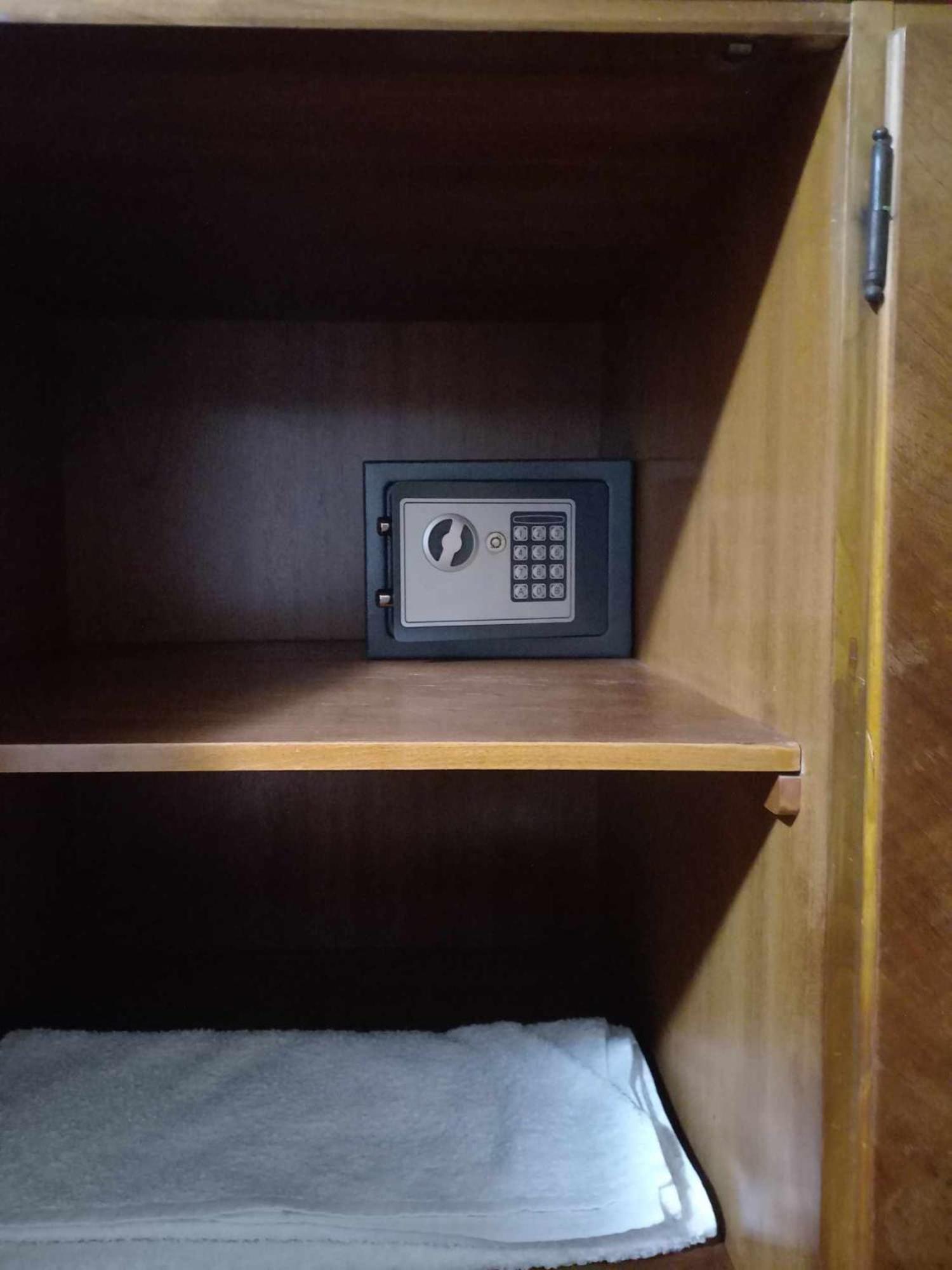 Valiko Hotel Tbilisi Ngoại thất bức ảnh